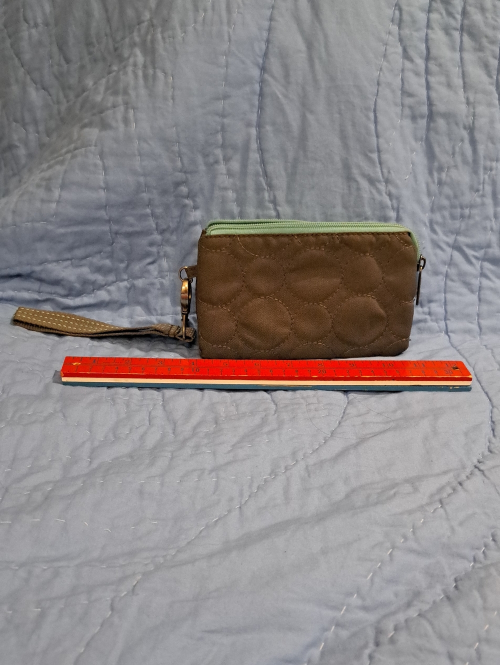 Thirty One Multi Compartment Wristlet